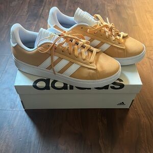 Adidas Grand Court Alpha- Size 10 Brand New!